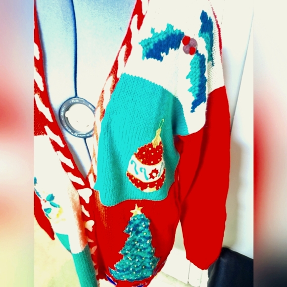 Red Hand Knitted Xmas Cardigan Size Med/ Large - Picture 2 of 10